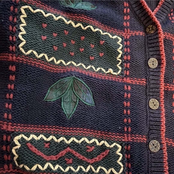 Women's Black and Red Patterned Sweater - Picture 3 of 6